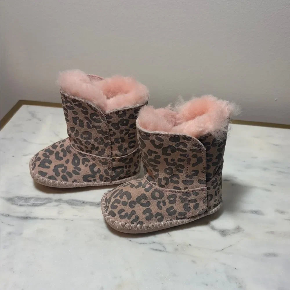 UGG Infant Cassie Leopard booties Genuine Leather and Sheepskin Infant 0/1